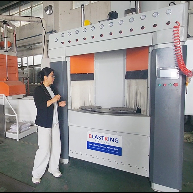 table sand blasting machine